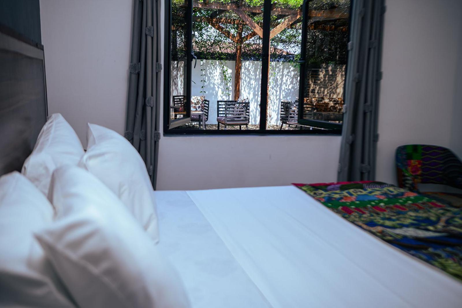 Ahome Guest House & Lounge Lomé Eksteriør bilde